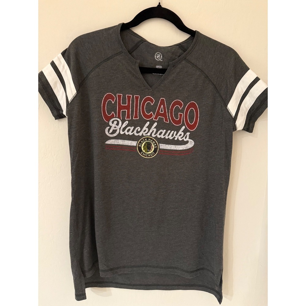 Women's NHL Chicago Blackhawks Vintage Hockey T-Shirt-Size Small - NWT